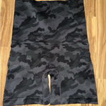 Belly Bandit Mother Tucker Women's‎ Large Postpartum Compression Camo Shorts Size 12 Photo 0