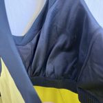 Wilson Yellow V Photo 5