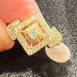 Elegant Gold and diamond Women's Ring Size 6 Photo 0