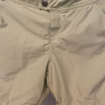White Sierra  MINT GREEN SHORTS SIZE 4, VERY COMFY, OFFERS WELCOME. Photo 2