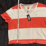 Tommy Hilfiger Women’s Tommy Jeans Tee Photo 9