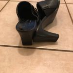 Liz Claiborne Black leather mules size 8 Photo 7