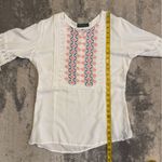 Source Unknown Serviano White Embroidered Top with Pink and Blue Accents Photo 4