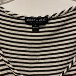 About A Girl Top Size M Photo 3
