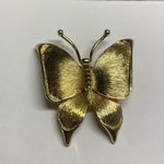 Monet Signed Costume Brooch Pin - Textured Gold Tone Butterfly Insect Photo 2