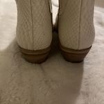 Shu Shop Zouzou Women’s White Western Cowboy Boots Faux Snakeskin Size 9 Photo 3