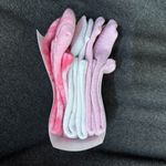 House of Harlow  1960 grippy yoga socks. New. Pink Photo 2