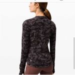 Lululemon Close to Crossing Long Sleeve Riki Heritage Camo Black Women’s Size 4 Photo 10