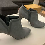 dexflex comfort Boots Elegant Gray Women's Ankle Boots  9 Photo 0