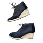 Toms New Desert Canvas Espadrille Black Lace Up Wedge Size 9.5 Photo 2