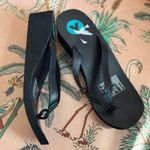 Airwalk New  Black Slight Wedge Women’s Sandals Flip Flops Size 10 Photo 5