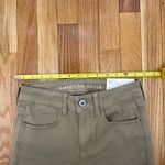 American Eagle NWT  khaki Skinny Jean size 2 Photo 2