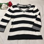 Jeanne pierre Black & White Light Weight Cable Knit Sweater L Photo 0
