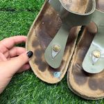 Birkenstock Gizeh Patent Khaki Sandals Photo 2