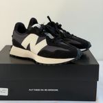 New Balance Figs 327 in Black, Size 8.5 Photo 10
