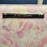 Betsey Johnson  Pink and White Floral Wristlet Photo 2