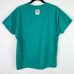 Uniform Advantage  UA Scrubs Solid Green Scrub Top Shirt Size XS Photo 1