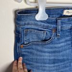 Madewell  9" High-Rise Skinny Crop Jeans: Destructed-Hem Edition size 29 Photo 6