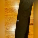 Lulu Lemon Wunder Train HR Tight with Pockets Size 4 in Green Photo 5