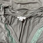 POL Green Lace Trim V Neck Sleeveless Hi Lo Tunic Top Women's Size M Grunge Photo 2