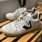 VEJA  Sneakers Photo 3