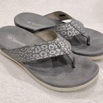 Spenco Orthotic Thong Sandals in Grey Shimmer Cheetah Print 9.5 Gray Photo 5