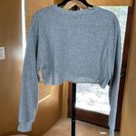 Heart & Hips Tilly’s  Gray Cropped Raw Bottom Edge Sweatshirt Size Small Photo 4