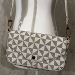 None Trendy Boutique Shoulder Bag Geometric Pattern Crossbody with Wide Strap Photo 0