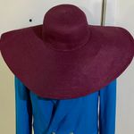 ZARA wide brim purple straw hat. Photo 1