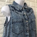 Cotton On acid washed embroidered denim sleeveless Photo 2