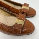Salvatore Ferragamo Vintage Varya Bow croc embossed leather pumps shoes sz 7 Photo 1