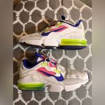 Nike  Air Max White and Purple Athletic Shoes Modern Design athleisure running Photo 3