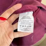 Nike Women’s Magenta Pink Center Swoosh Crewneck Sweatshirt Small Photo 6