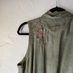 Standard Grace Vest Womens Medium Sleeveless Waterfall Drape Floral Embroidered Green Photo 7