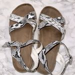 Pierre Dumas  wedge sandals size 9 Photo 2