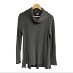 Luxe , Gray Turtleneck Raw Edged Women’s Sweater, Size Large Long Sleeves‎ Photo 5