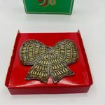 Vintage Avon “All That Glitters” Sequin Bow Tie Pin (1988) with Original Box Silver Photo 4
