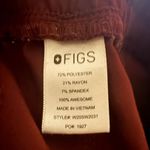 FIGS  Women’s Sz Medium Yola Skinny Scrub Pants in Burgundy Photo 3
