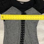 Pretty Good Short Elastic Sleeve Tie Down Front Gray & Black Long Stretchy Top L Photo 7