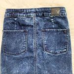American Eagle Dark Blue Acid Wash Denim Mini Skirt Size 2 Photo 8