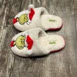 Grinch Christmas Slippers Size 7/8 White Photo 3