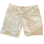 Buffalo David Bitton Women's David Bitton White Bermuda Shorts Size 31 EUC #4745 Photo 0