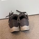 Nike Women’s  Gray Pegasus Athletic Shoes Size: 8 Photo 3