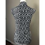 Vince Camuto  XS Women's Sleeveless Collar V-neck Ruched Tank Top Black/White Photo 3