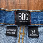 Urban Outfitters BDG outfitters boyfriend low rise distressed shorts size 24 Photo 4