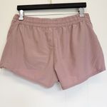 Vuori  Clementine Shorts Size Large Photo 2