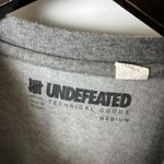 Urban Outfitters Undefeated Play Dirty T Shirt Gray Medium M Graphic Tee Cotton Short Sleeve Logo Photo 3
