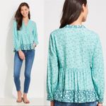 Vineyard Vines  Sea Floral Print Tiered Top Blouse Size XS Long Sleeve Photo 1