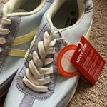 Amazon  Sneakers Canvas Photo 2