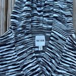 Nic+Zoe  | medium hooded sweater | black & white Photo 3